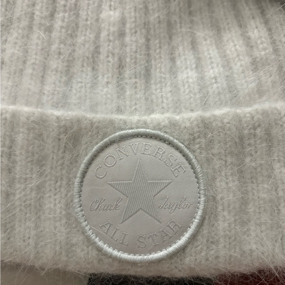 Converse Pom Pom Beanie - Picture 2 of 3